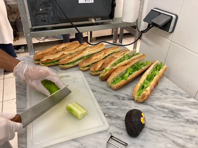 Snack’n Nem en cuisine – Préparation des sandwiches