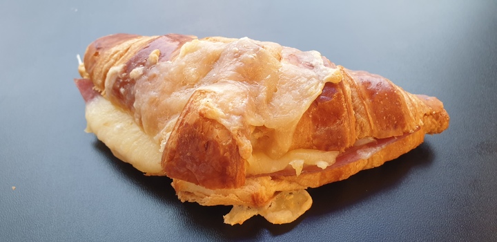 Snack’n Nem – Croissant jambon + fromage